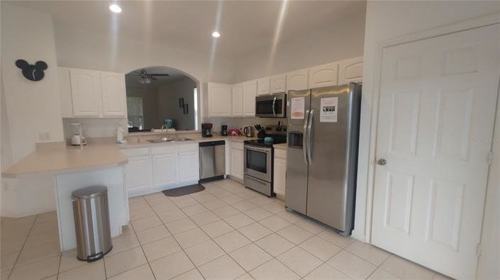 Image No.33-6 Bed Property for sale