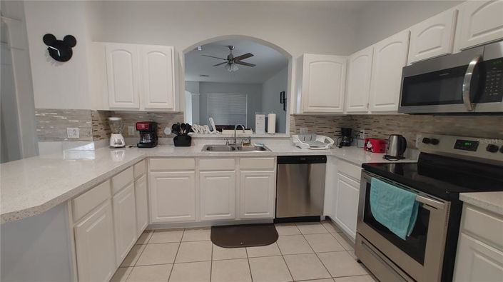 Image No.34-6 Bed Property for sale