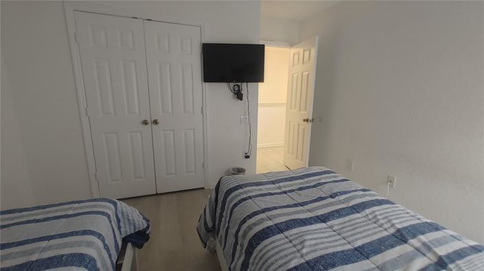 Image No.7-6 Bed Property for sale