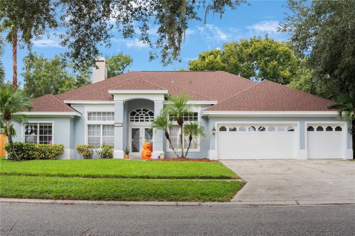 Image No.2-Propriété de 4 chambres à vendre à Orlando