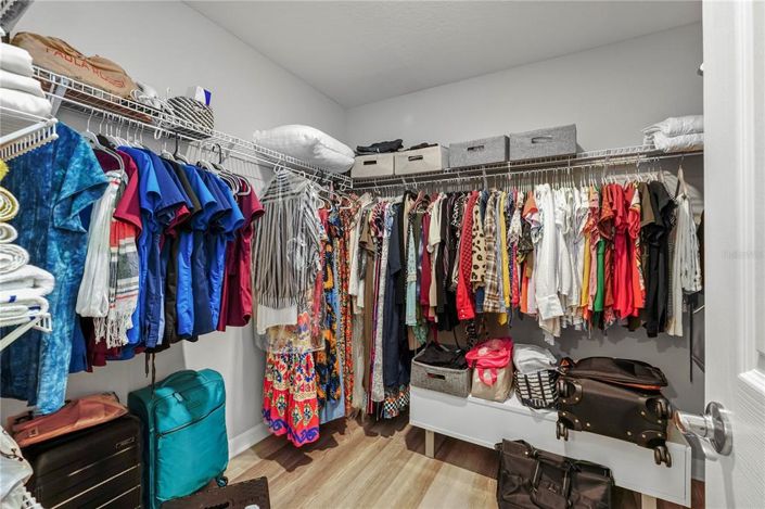 Image No.13-3 Bed Property for sale