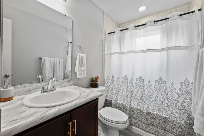 Image No.15-3 Bed Property for sale