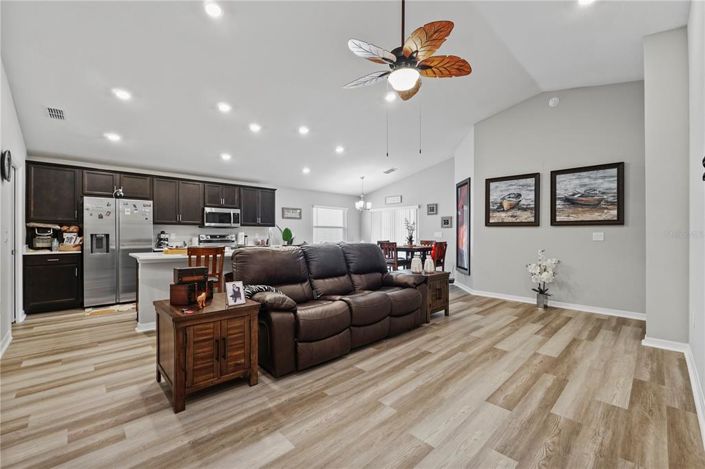 Image No.5-3 Bed Property for sale