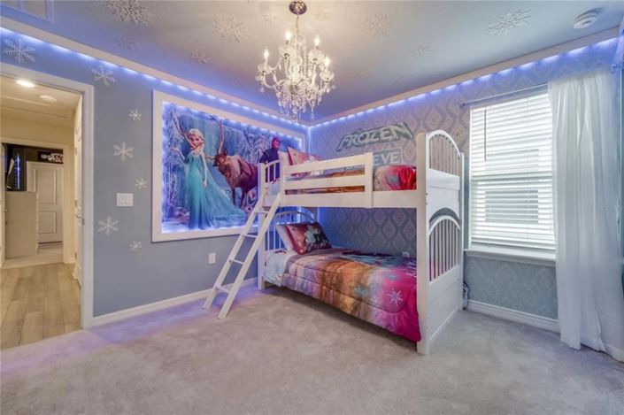 Image No.13-10 Bed Property for sale