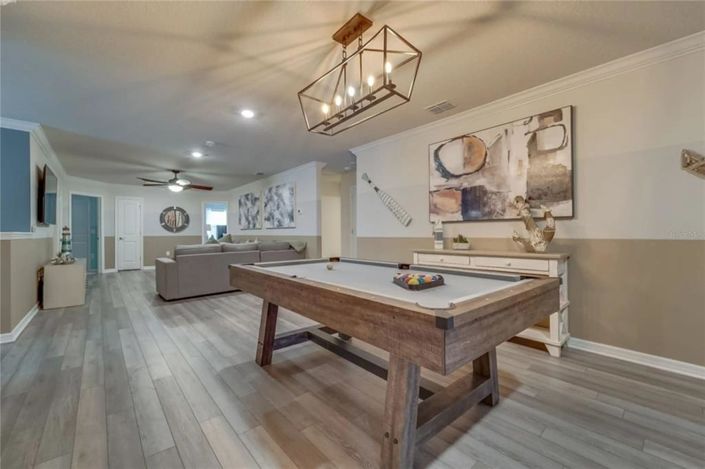 Image No.19-10 Bed Property for sale