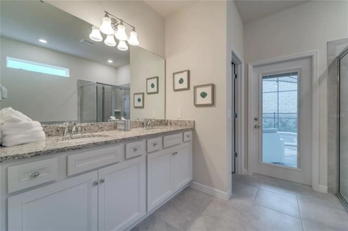 Image No.28-10 Bed Property for sale