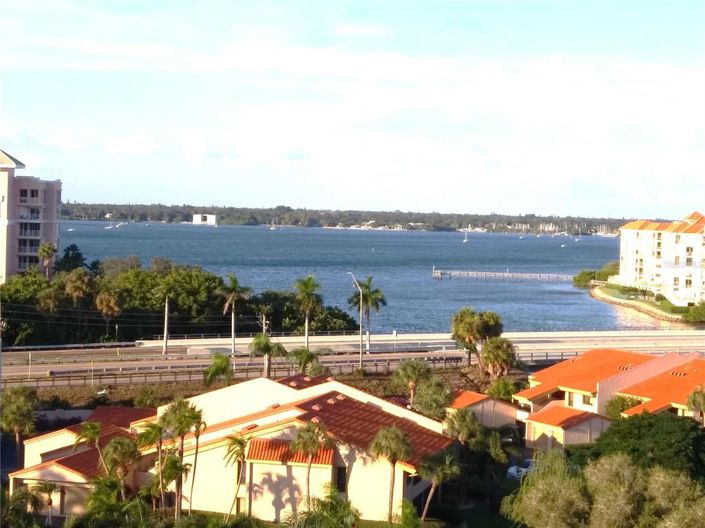 Image No.20-1 Bed Property for sale