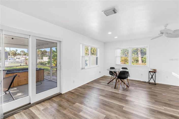 Image No.10-3 Bed Property for sale