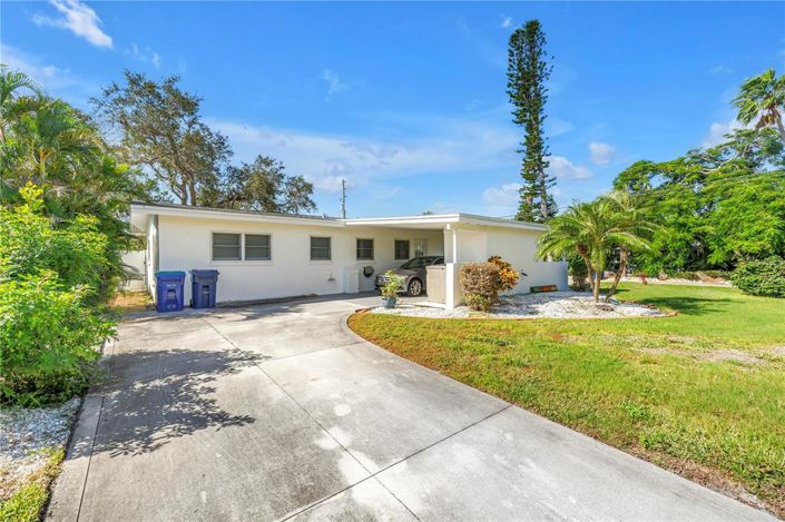 Image No.2-3 Bed Property for sale