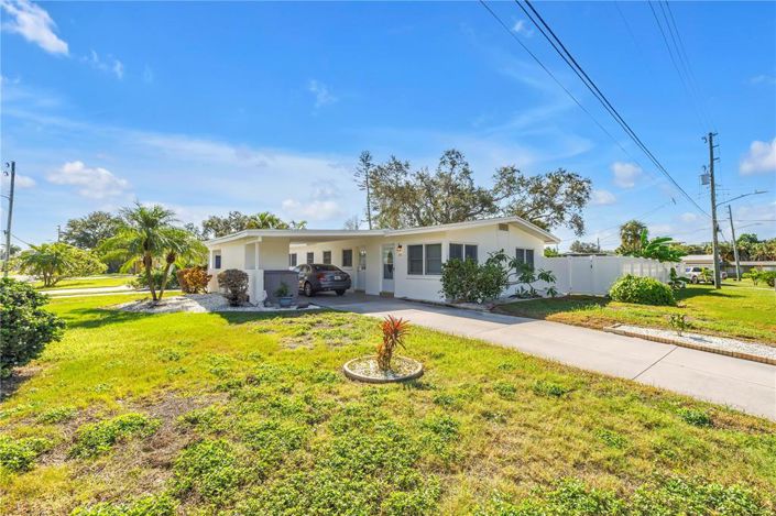 Image No.3-3 Bed Property for sale