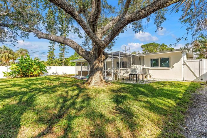 Image No.30-3 Bed Property for sale