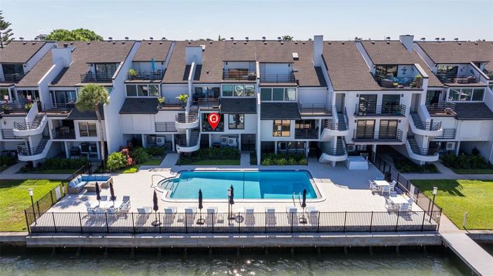 Image No.36-2 Bed Property for sale