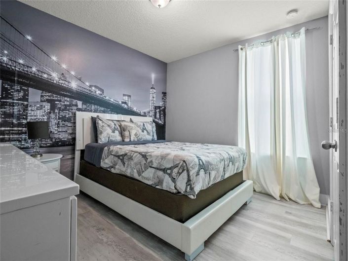 Image No.26-4 Bed Property for sale