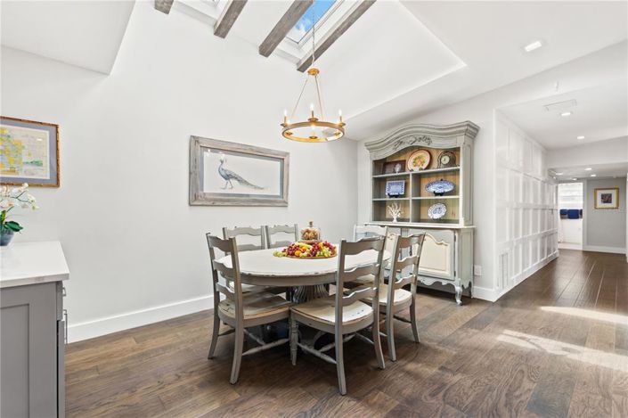 Image No.11-5 Bed Property for sale