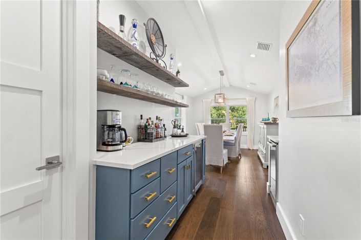 Image No.13-5 Bed Property for sale