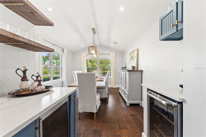 Image No.15-5 Bed Property for sale