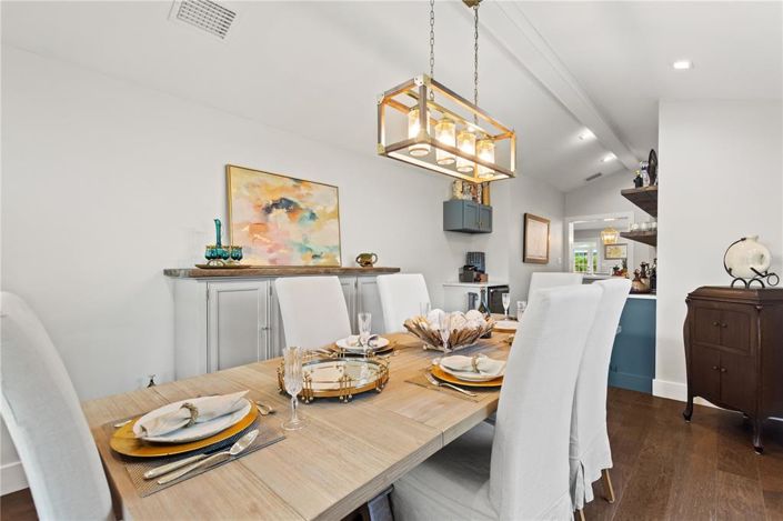 Image No.17-5 Bed Property for sale