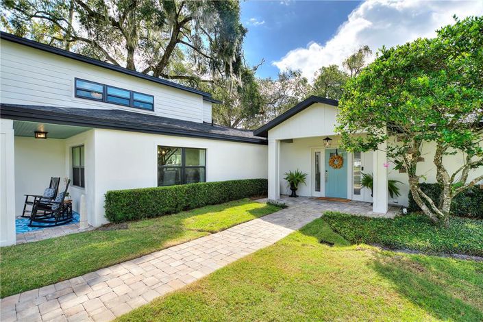 Image No.2-5 Bed Property for sale