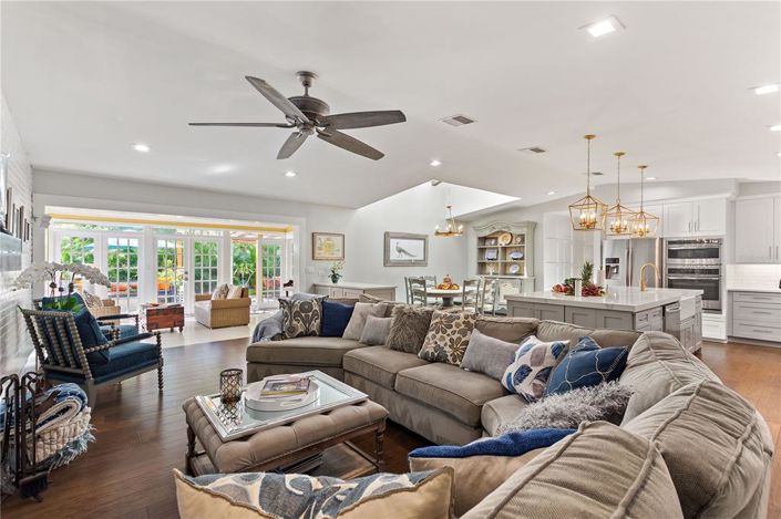 Image No.20-5 Bed Property for sale