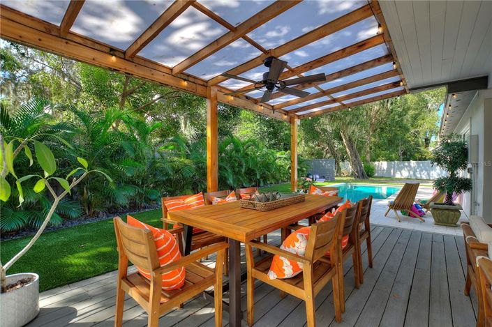 Image No.33-5 Bed Property for sale