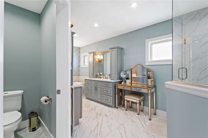 Image No.42-5 Bed Property for sale