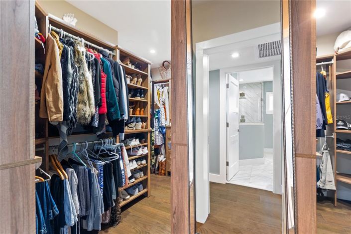 Image No.47-5 Bed Property for sale