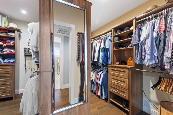 Image No.48-5 Bed Property for sale