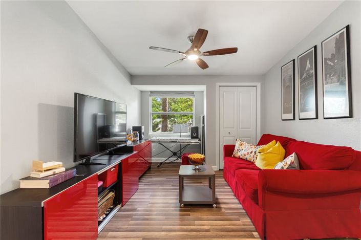 Image No.55-5 Bed Property for sale