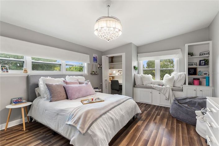 Image No.56-5 Bed Property for sale