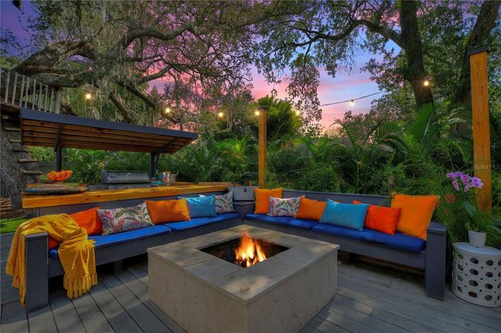 Image No.66-5 Bed Property for sale