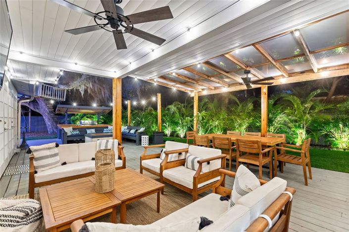 Image No.70-5 Bed Property for sale