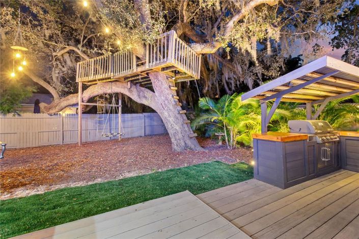 Image No.73-5 Bed Property for sale