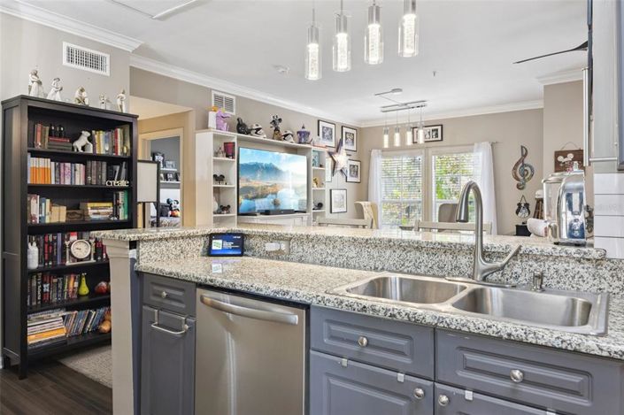 Image No.10-1 Bed Property for sale