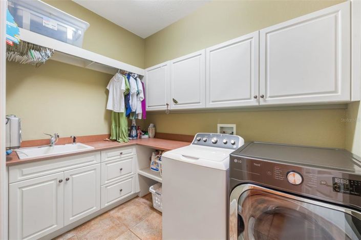 Image No.58-4 Bed Property for sale