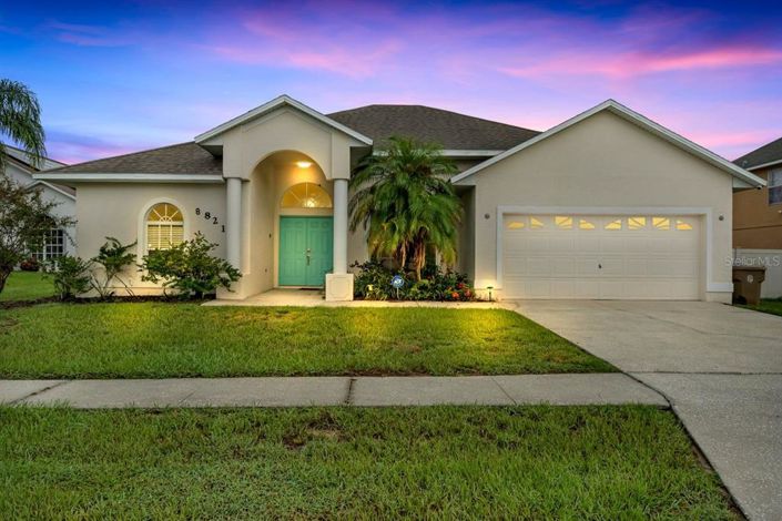 Image No.1-6 Bed Property for sale