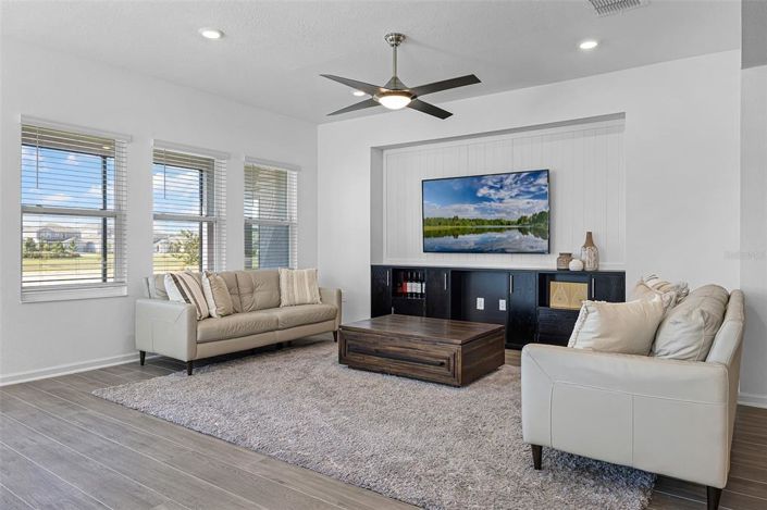 Image No.13-4 Bed Property for sale