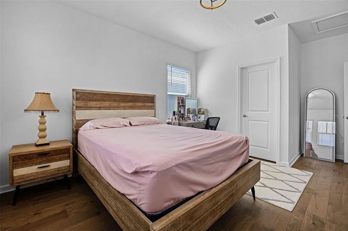 Image No.30-4 Bed Property for sale