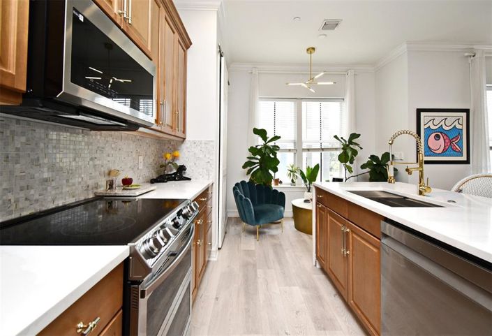 Image No.12-2 Bed Property for sale