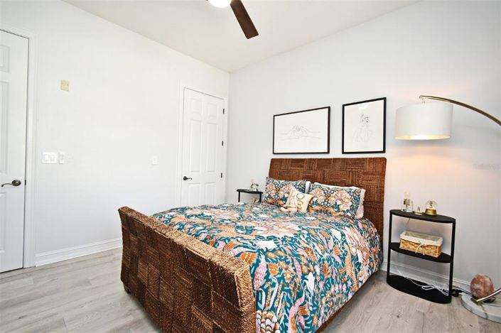 Image No.24-2 Bed Property for sale