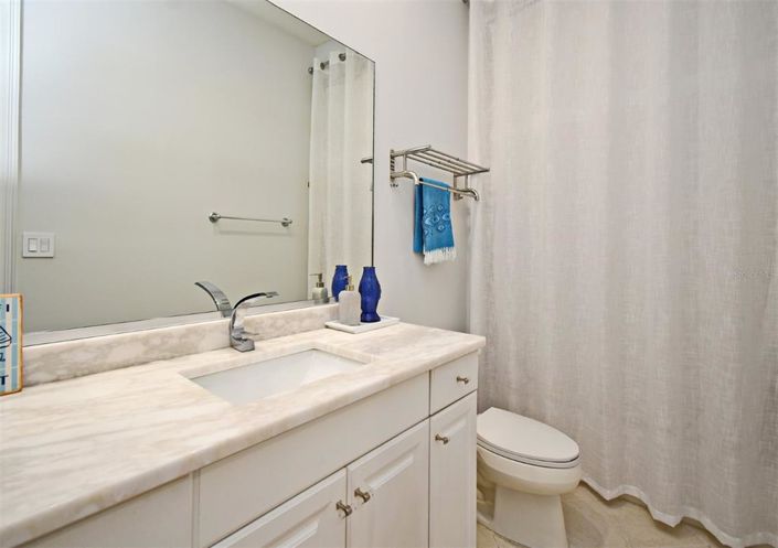 Image No.26-2 Bed Property for sale