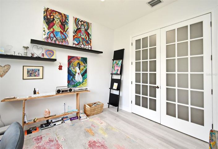 Image No.30-2 Bed Property for sale