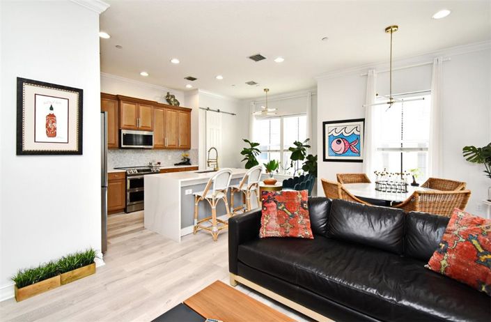 Image No.8-2 Bed Property for sale