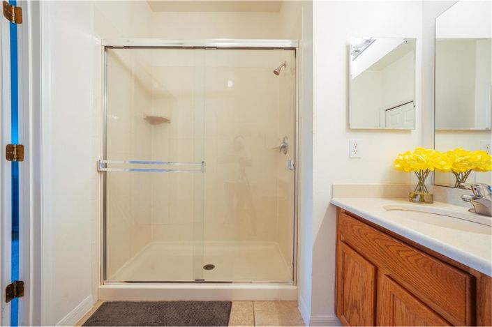 Image No.19-3 Bed Townhouse for sale