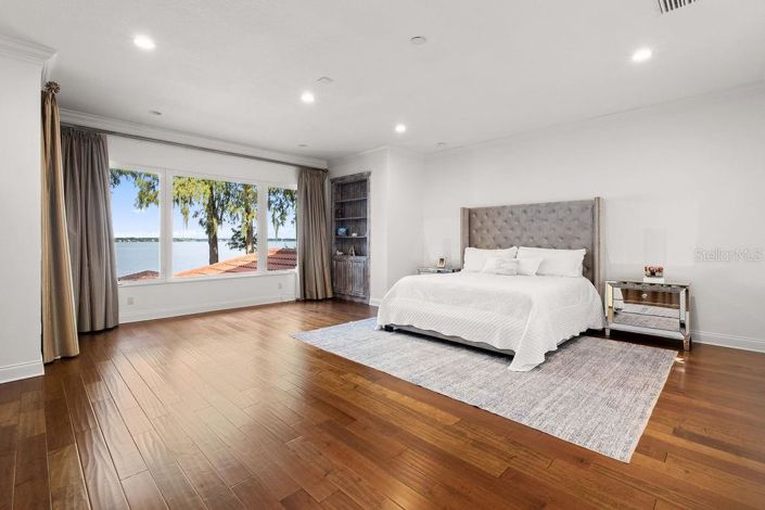 Image No.34-5 Bed Property for sale