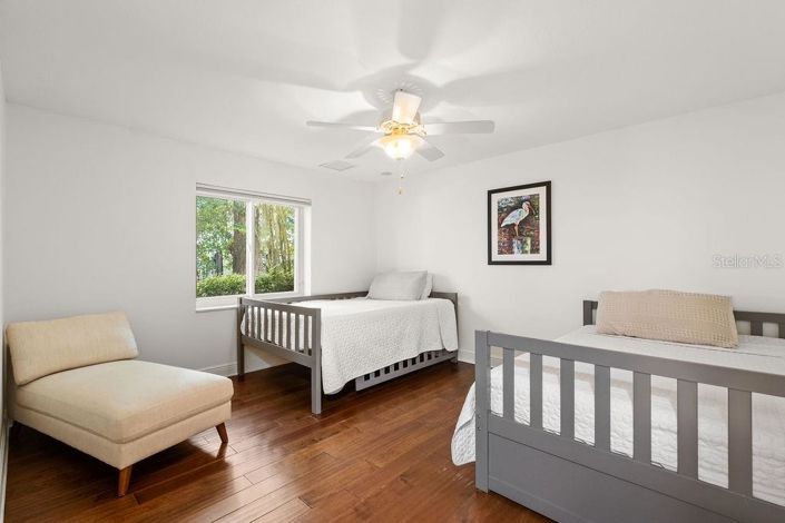 Image No.44-5 Bed Property for sale