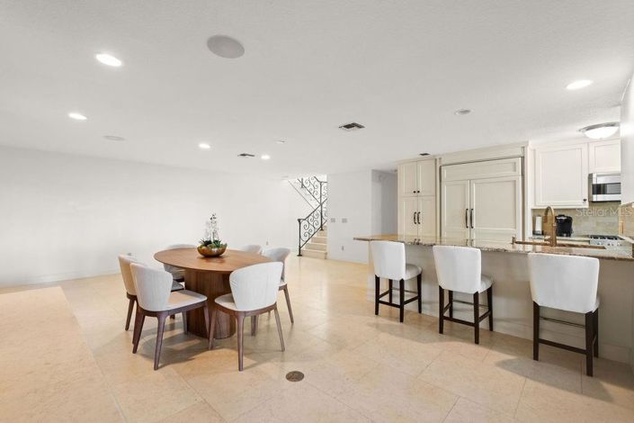 Image No.49-5 Bed Property for sale