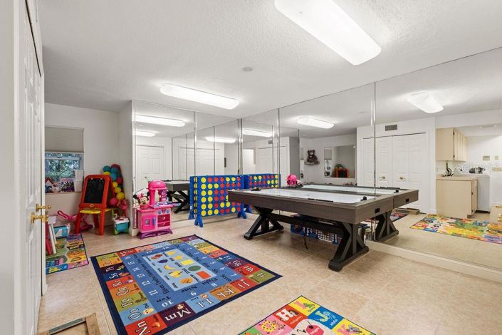 Image No.53-5 Bed Property for sale