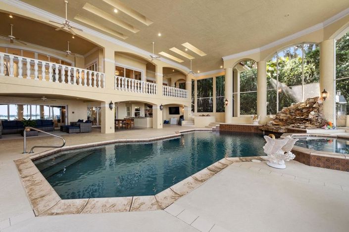 Image No.62-5 Bed Property for sale