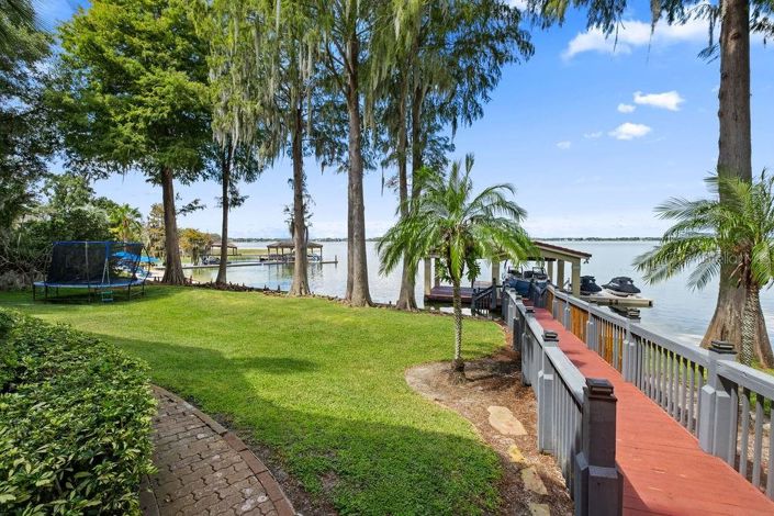 Image No.71-5 Bed Property for sale