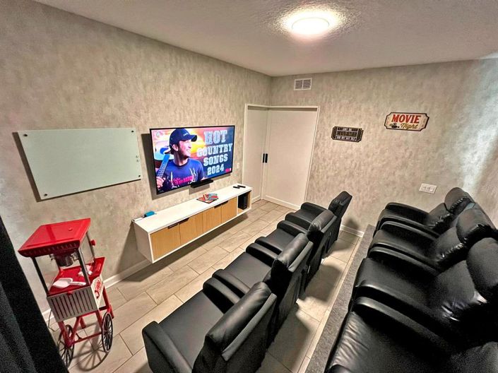 Image No.11-5 Bed Townhouse for sale